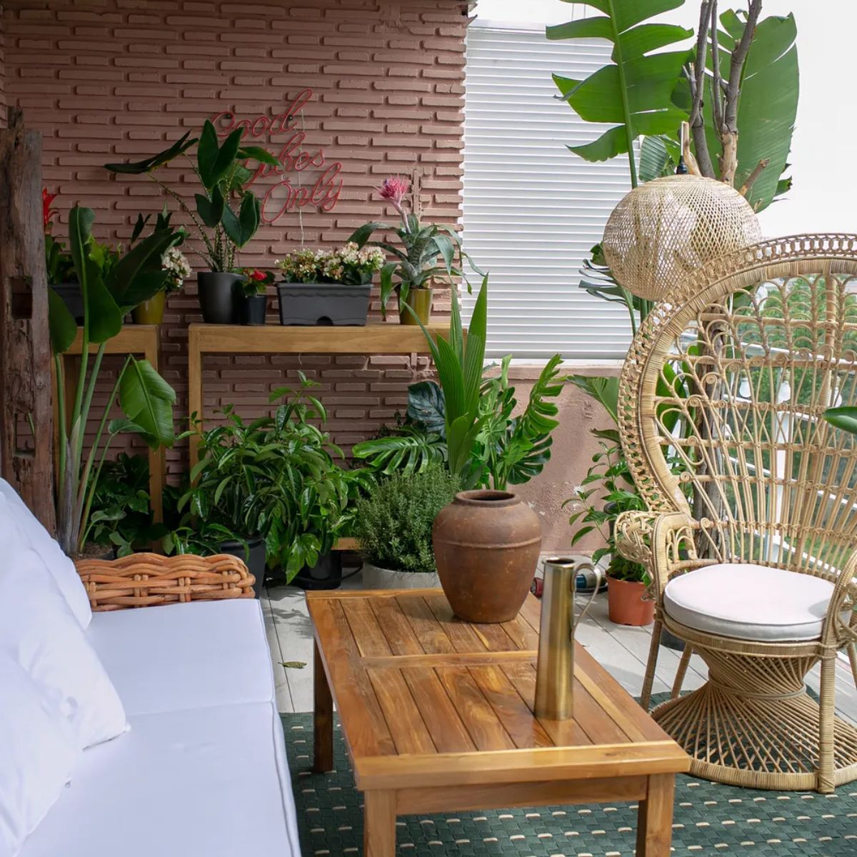 3-Seater Natural Rattan Sofa with White Cushions - Forli Collection (Indoor/Covered Patio)